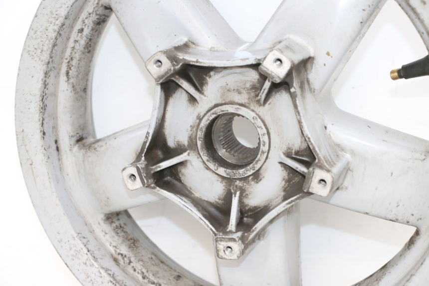 photo de OBRĘCZ TYLNA PIAGGIO X8 125 (2004 - 2007) - Struktura - zbliżenie