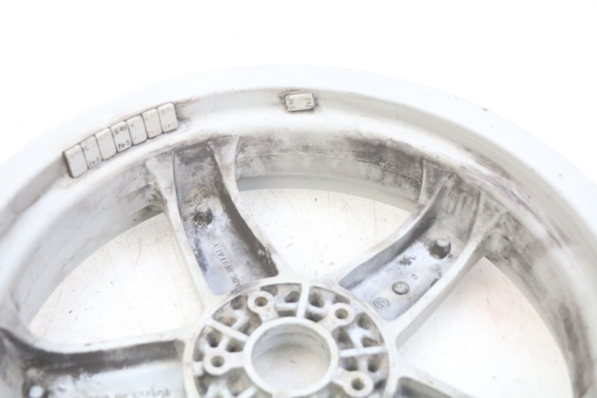 photo de OBRĘCZ TYLNA PIAGGIO X9 EVOLUTION 125 (2003 - 2007) - Szczegóły charakterystyczne