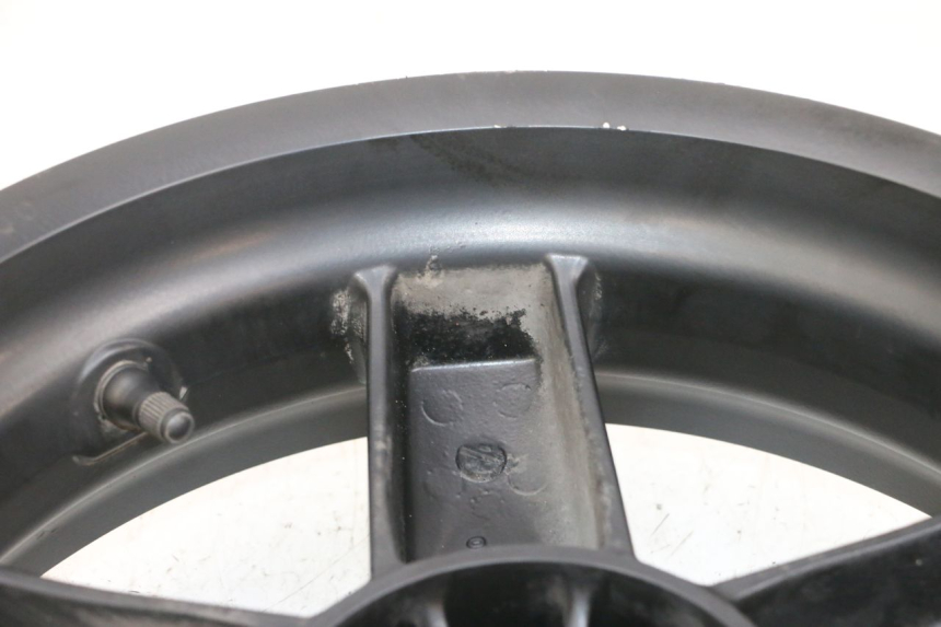 photo de OBRĘCZ TYLNA PIAGGIO XEVO - X EVO 125 (2007 - 2017) - Szczegóły charakterystyczne