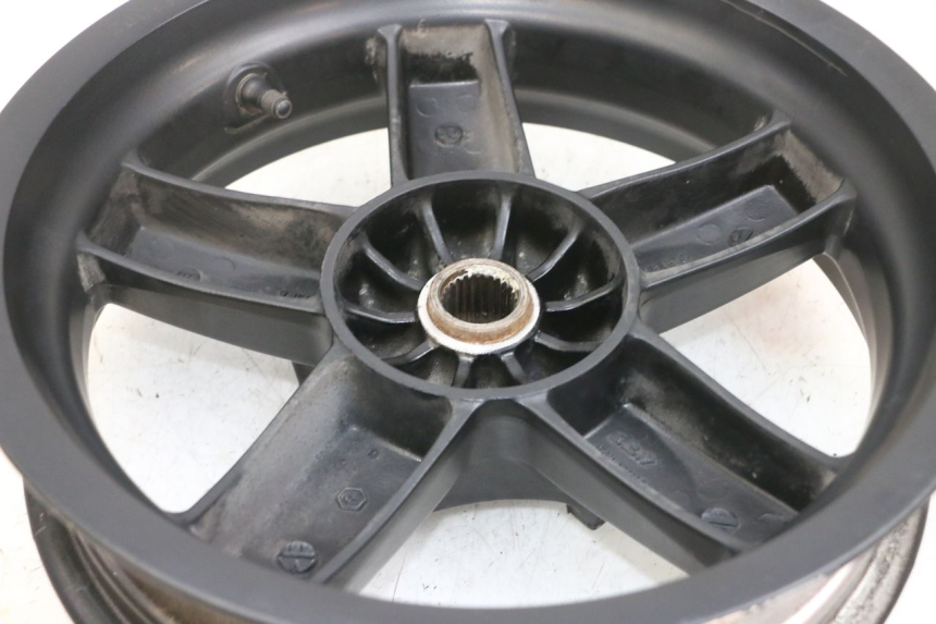 photo de OBRĘCZ TYLNA PIAGGIO XEVO - X EVO 125 (2007 - 2017) - Oznaczenia i referencje