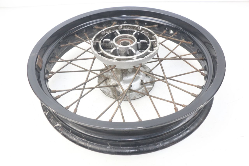 photo de OBRĘCZ TYLNA SUZUKI XF FREEWIND 650 (1997 - 2003) - Zbliżenie techniczne