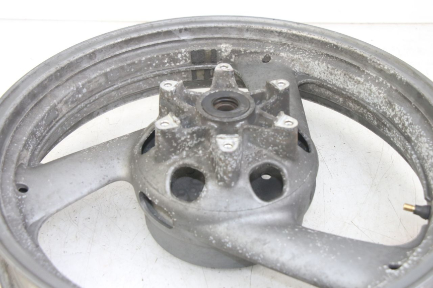 photo de OBRĘCZ TYLNA YAMAHA XJN DIVERSION 600 (2000 - 2003) - Zbliżenie techniczne