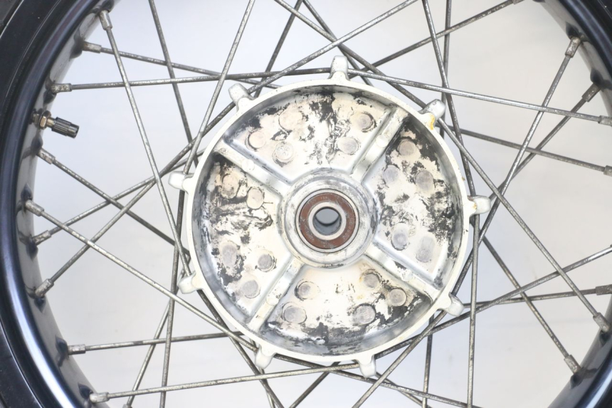 photo de OBRĘCZ TYLNA YAMAHA XT X 660 (2004 - 2016) - Zbliżenie komponentów