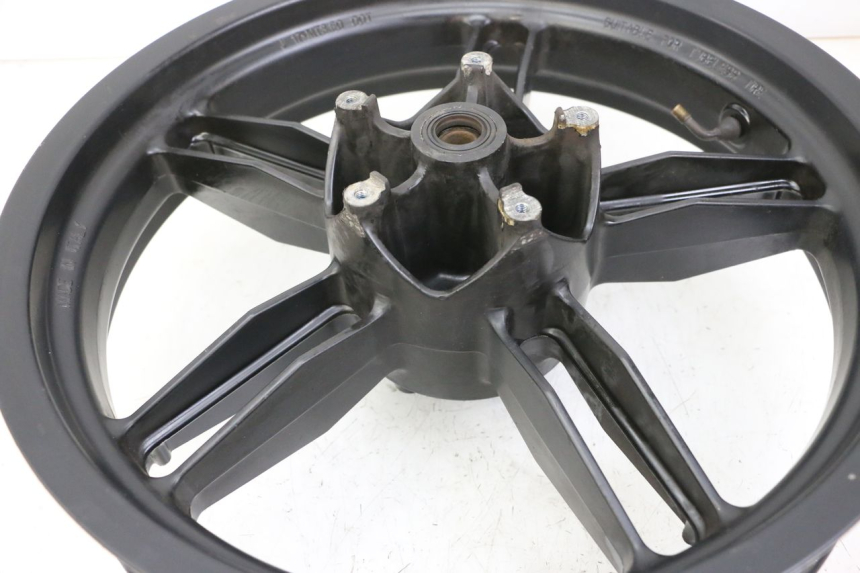 photo de OBRĘCZ TYLNA YAMAHA TZR 50 (2008 - 2016) - Widok z bliska