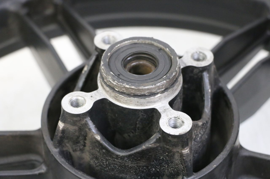 photo de OBRĘCZ TYLNA YAMAHA TZR 50 (2008 - 2016) - Stan powierzchni