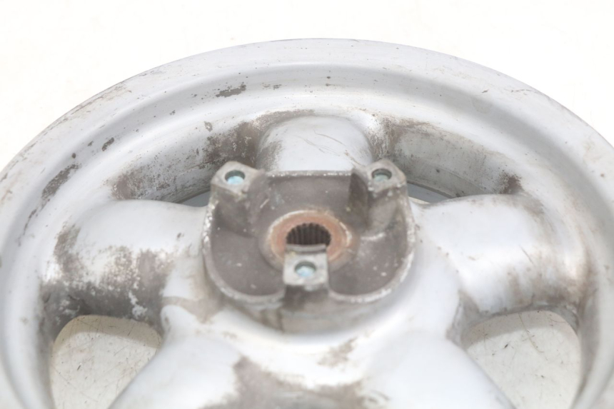 photo de OBRĘCZ TYLNA YAMAHA YP MAJESTY 125 (1998 - 2001) - Zbliżenie techniczne