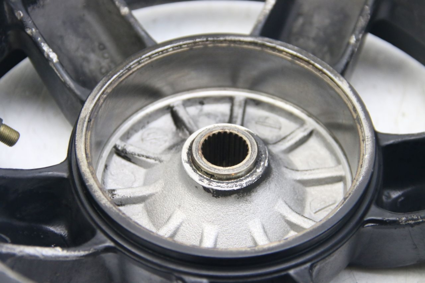 photo de OBRĘCZ TYLNA PIAGGIO ZIP 2T 50 (2009 - 2019) - Szczegóły charakterystyczne