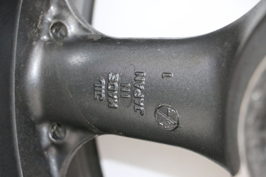 photo de OBRĘCZ TYLNA KAWASAKI ZR 7 750 (1999 - 2004) - Zbliżenie komponentów