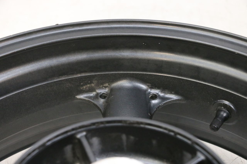 photo de OBRĘCZ TYLNA KAWASAKI ZR 7 750 (1999 - 2004) - Inny kąt widzenia