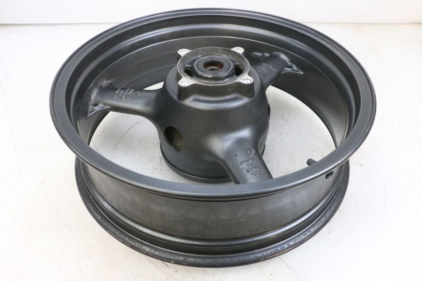 photo de OBRĘCZ TYLNA KAWASAKI ZR 7 750 (1999 - 2004) - Zbliżenie techniczne