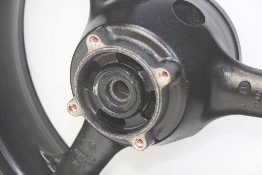 photo de OBRĘCZ TYLNA KAWASAKI ZX-6R ZX6R 600 (1995 - 1997) - Widok z bliska