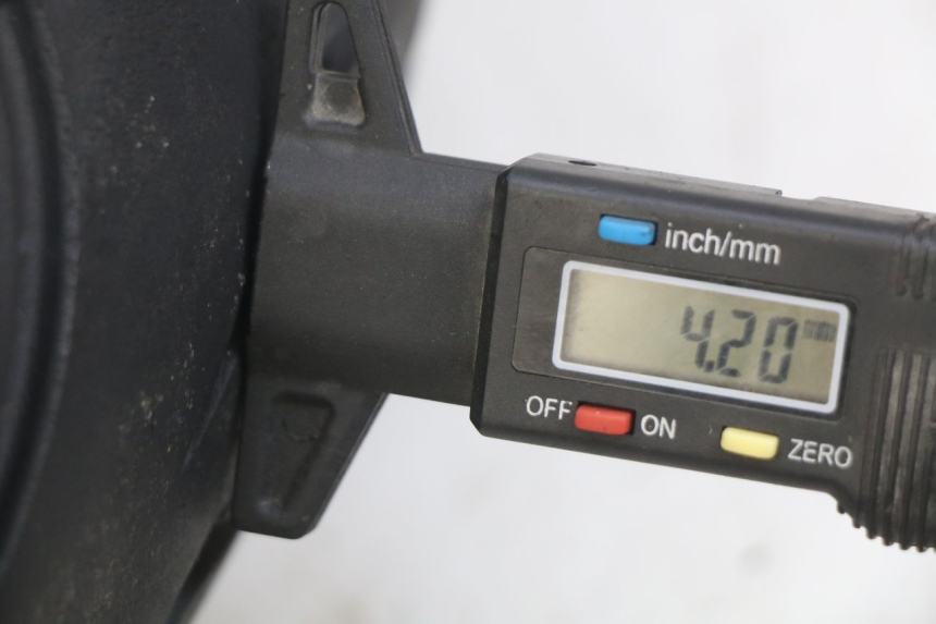 photo de OBRĘCZ TYLNA KAWASAKI ZX-6R ZX6R 600 (1995 - 1997) - Zoom stanu zużycia