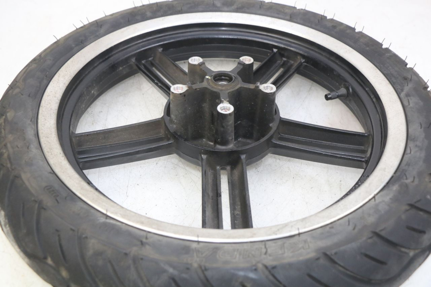 photo de OBRĘCZ PRZEDNIA KYMCO AGILITY 16+ 4T 50 (2018 - 2023) - Zbliżenie techniczne