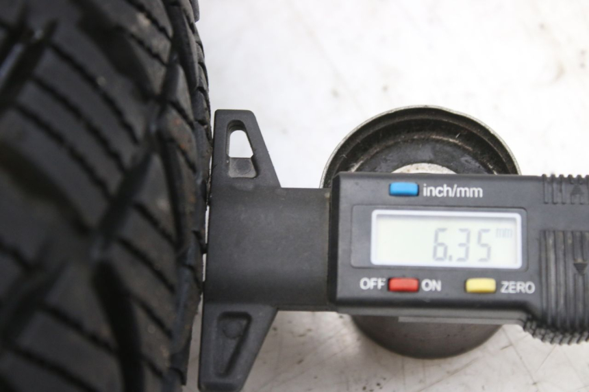 photo de OBRĘCZ PRZEDNIA KYMCO AGILITY 4T 50 (2005 - 2018) - Widok z bliska