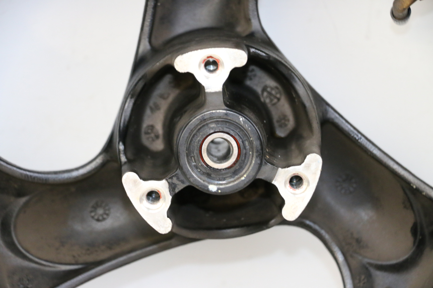 photo de OBRĘCZ PRZEDNIA KYMCO AGILITY 4T 50 (2018 - 2022) - Zbliżenie techniczne