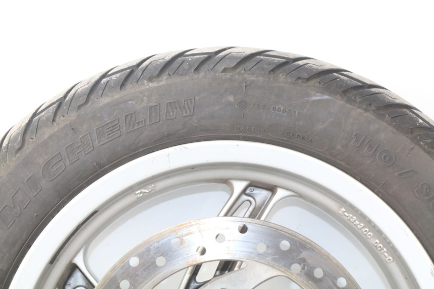 photo de OBRĘCZ PRZEDNIA APRILIA ATLANTIC 125 (2003 - 2009) - Widok z bliska