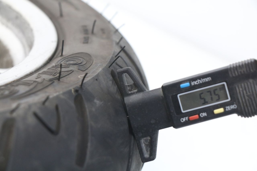 photo de OBRĘCZ PRZEDNIA APRILIA ATLANTIC 125 (2003 - 2009) - Zbliżenie techniczne