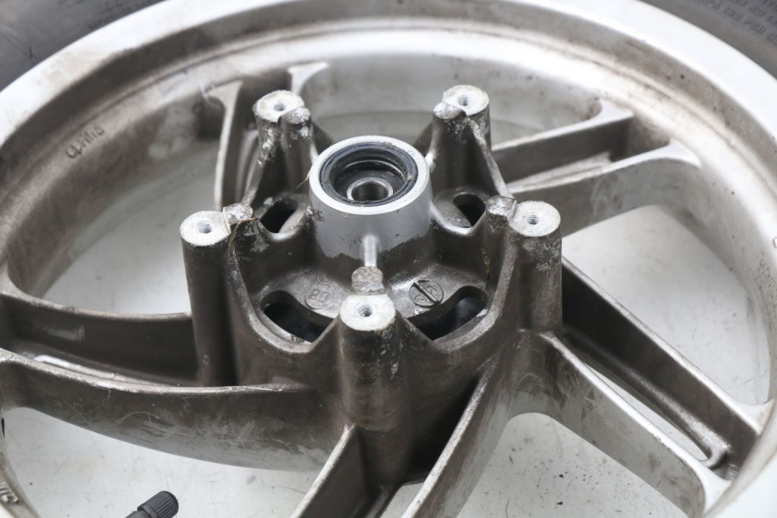 photo de OBRĘCZ PRZEDNIA APRILIA ATLANTIC 125 (2003 - 2009) - Stan powierzchni