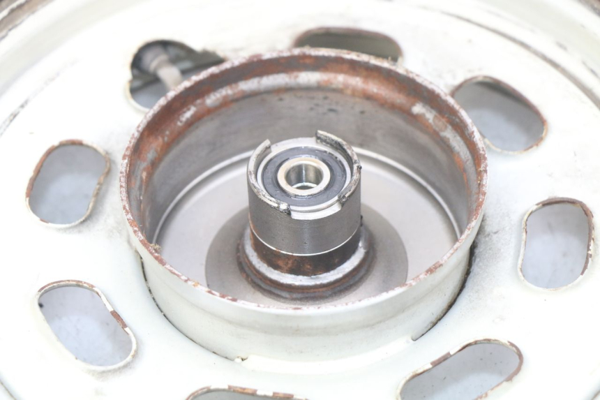 photo de OBRĘCZ PRZEDNIA TAOTAO BEATBOX 2 50 (2005 - 2017) - Zbliżenie techniczne