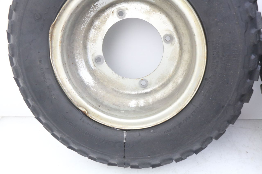 photo de OBRĘCZ PRZEDNIA YAMAHA BLASTER 200 (2003 - 2007) - Zbliżenie komponentów