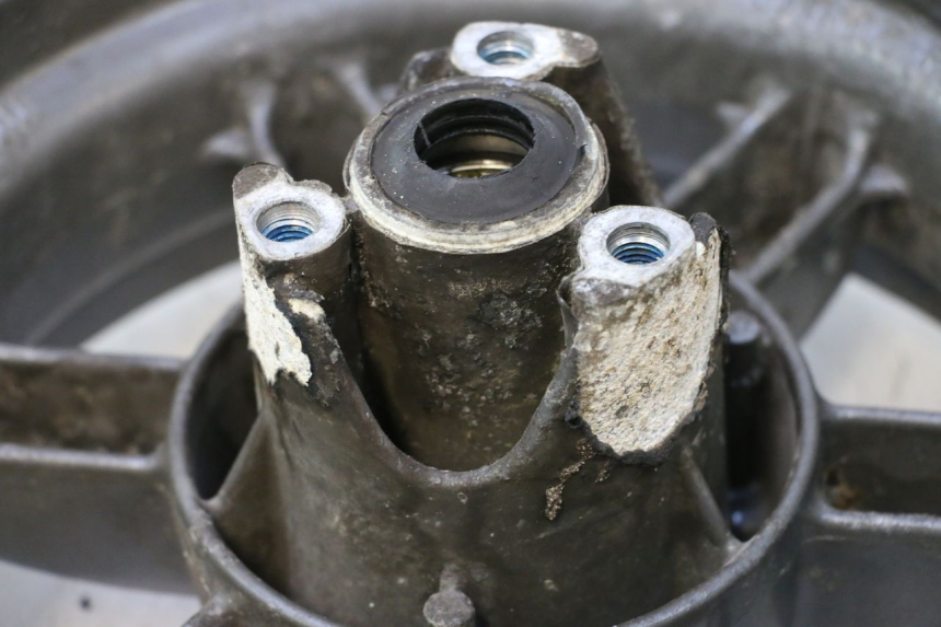 photo de OBRĘCZ PRZEDNIA MBK BOOSTER SPIRIT 50 (1996 - 1999) - Widok profilu