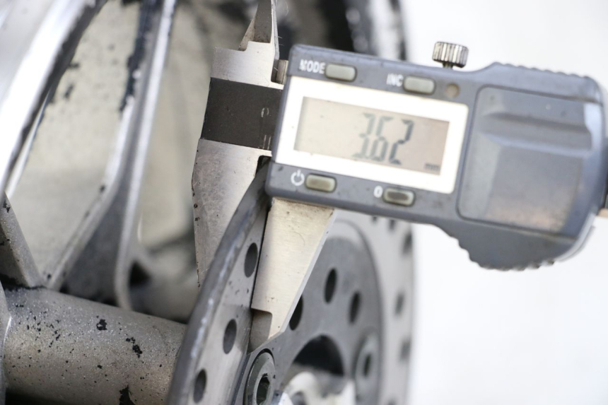 photo de OBRĘCZ PRZEDNIA TNT MOTOR BOSTON 4T 50 (2018 - 2025) - Zoom stanu zużycia