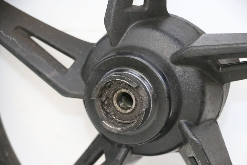 photo de OBRĘCZ PRZEDNIA TNT MOTOR BOSTON 4T 50 (2018 - 2025) - Zbliżenie komponentów