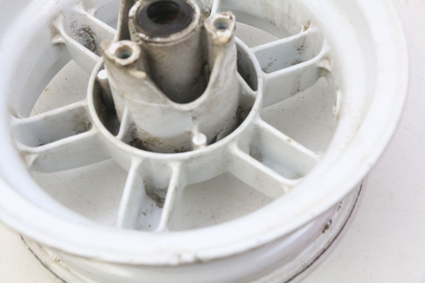 photo de OBRĘCZ PRZEDNIA YAMAHA BW'S 50 (1999 - 2003) - Zbliżenie techniczne