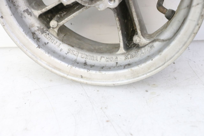 photo de OBRĘCZ PRZEDNIA YAMAHA BW'S 100 (1999 - 2002) - Zbliżenie techniczne