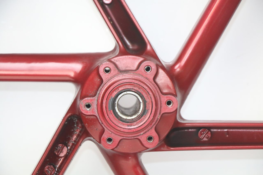 photo de OBRĘCZ PRZEDNIA HONDA CBR RR FIREBLADE 900 (1992 - 1994) - Widok z bliska