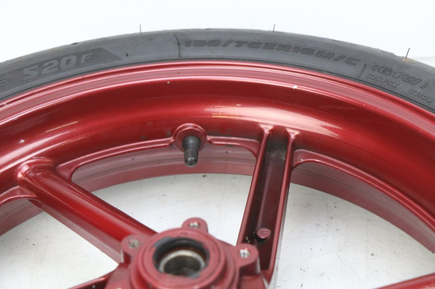 photo de OBRĘCZ PRZEDNIA HONDA CBR RR FIREBLADE 900 (1992 - 1994) - Zbliżenie techniczne