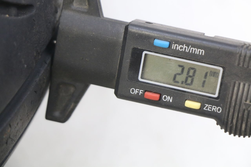 photo de OBRĘCZ PRZEDNIA PEUGEOT CITYSTAR 2T 50 (2018 - 2021) - Zoom stanu zużycia