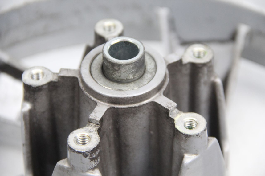 photo de OBRĘCZ PRZEDNIA PEUGEOT CITYSTAR 50 (2013 - 2017) - Stan powierzchni