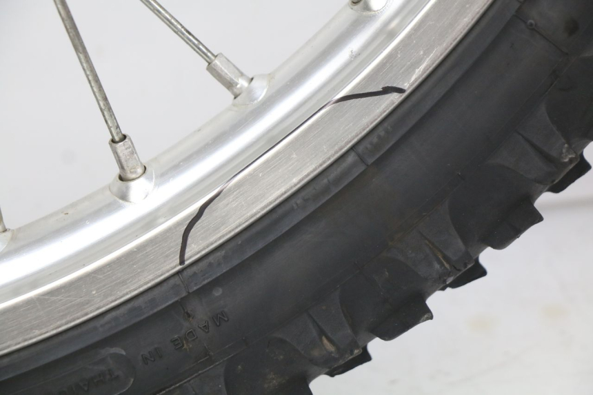 photo de OBRĘCZ PRZEDNIA HONDA CRF CR-F 450 (2005 - 2008) - Struktura - zbliżenie