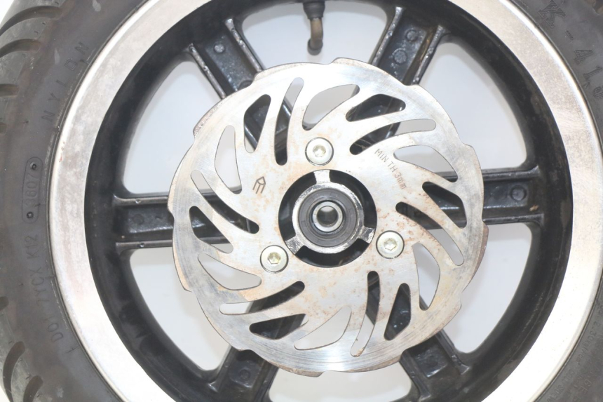 photo de OBRĘCZ PRZEDNIA KEEWAY F-ACT FACT 50 (2006 - 2011) - Widok z bliska