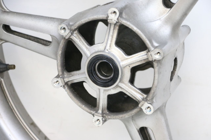 photo de OBRĘCZ PRZEDNIA YAMAHA FJR ABS 1300 (2006 - 2012) - Struktura - zbliżenie