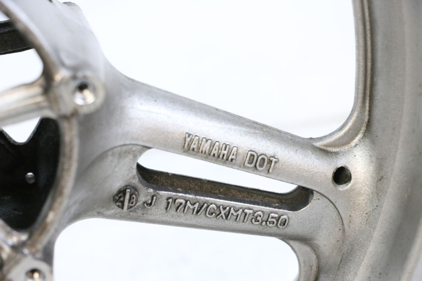 photo de OBRĘCZ PRZEDNIA YAMAHA FJR ABS 1300 (2006 - 2012) - Zoom stanu zużycia