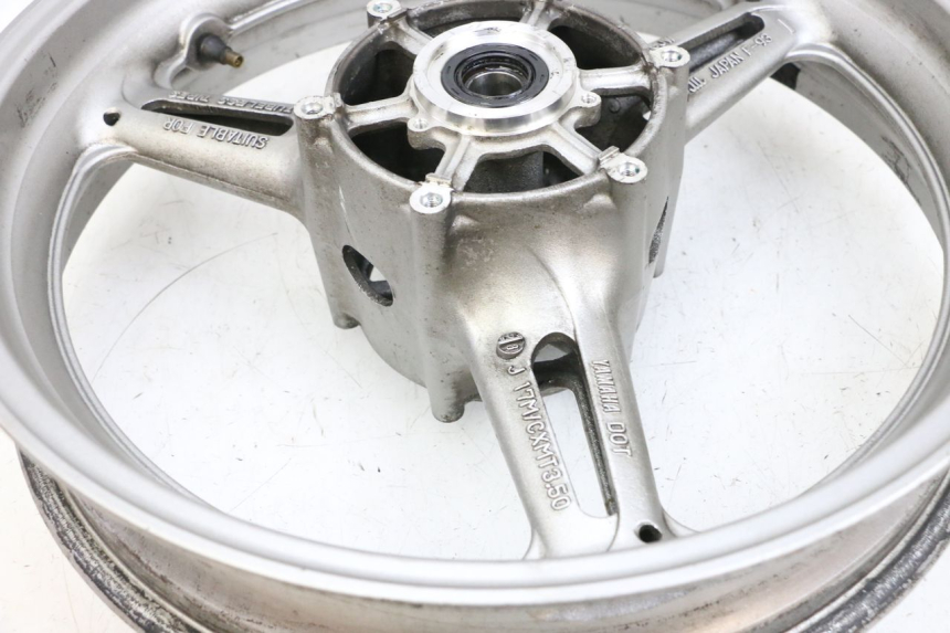 photo de OBRĘCZ PRZEDNIA YAMAHA FJR ABS 1300 (2006 - 2012) - Oznaczenia i referencje