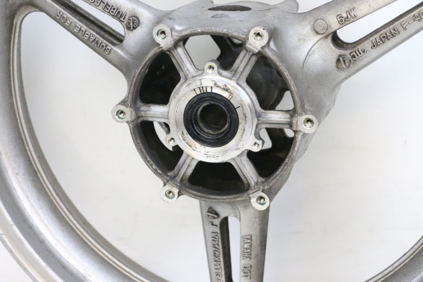 photo de OBRĘCZ PRZEDNIA YAMAHA FJR ABS 1300 (2006 - 2012) - Zbliżenie komponentów