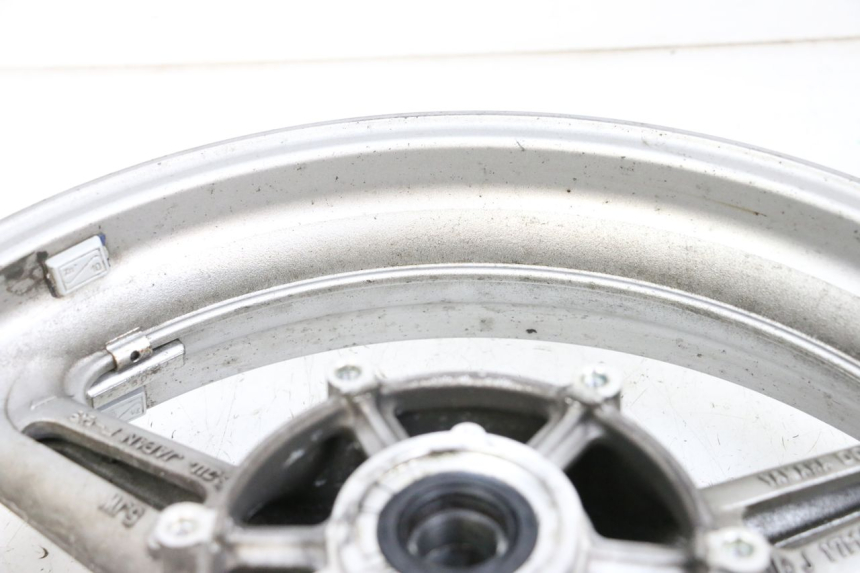 photo de OBRĘCZ PRZEDNIA YAMAHA FJR ABS 1300 (2006 - 2012) - Zbliżenie techniczne