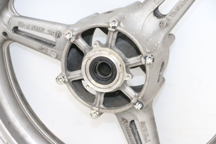 photo de OBRĘCZ PRZEDNIA YAMAHA FJR ABS 1300 (2006 - 2012) - Szczegóły charakterystyczne