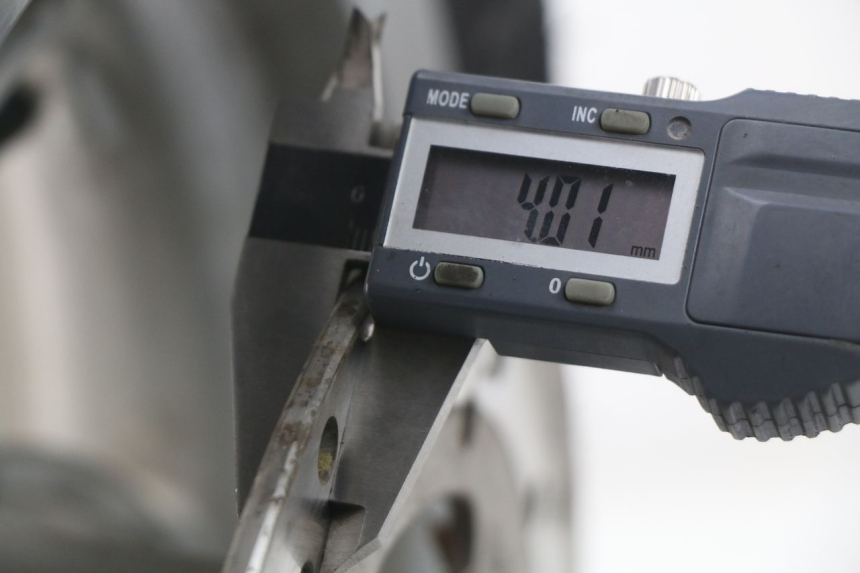 photo de OBRĘCZ PRZEDNIA PIAGGIO FLY IE 125 (2012 - 2017) - Zoom stanu zużycia