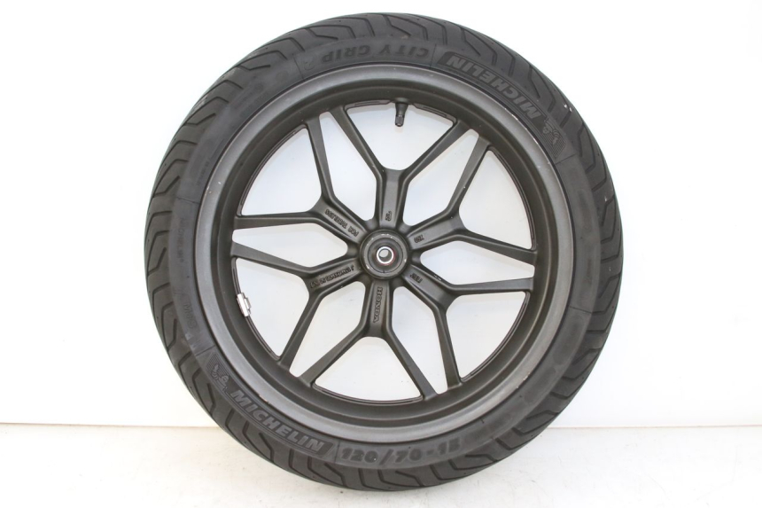 photo de OBRĘCZ PRZEDNIA HONDA FORZA 125 (2015 - 2016) - Szczegół części