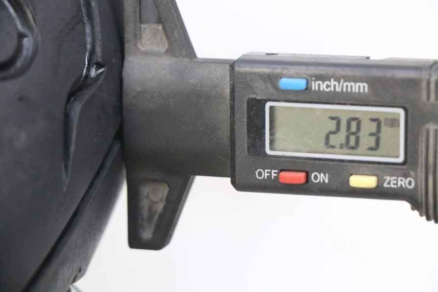 photo de OBRĘCZ PRZEDNIA YAMAHA FZS FAZER 600 (1998 - 2001) - Szczegół części