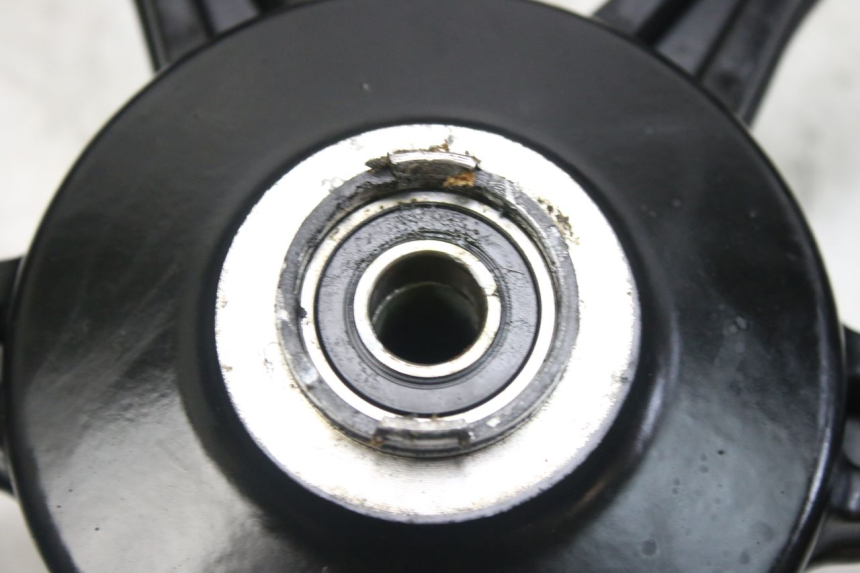 photo de OBRĘCZ PRZEDNIA DERBI GPR 50 (2004 - 2009) - Zoom stanu zużycia