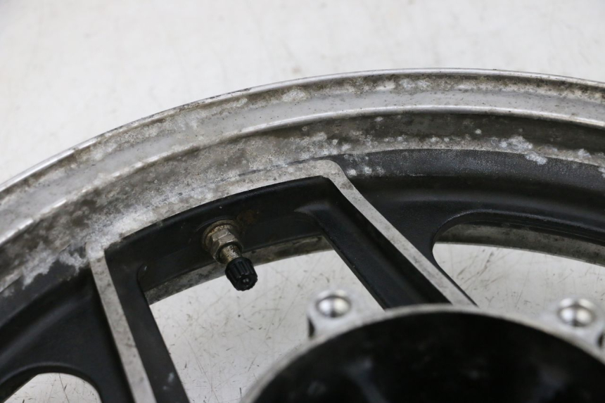 photo de OBRĘCZ PRZEDNIA KAWASAKI GPZ RX 1000 (1986 - 1988) - Zbliżenie techniczne