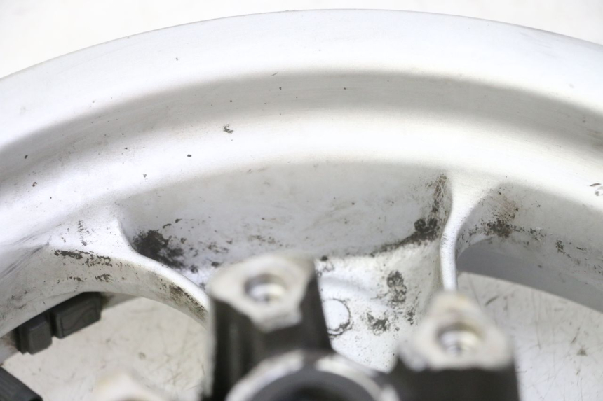 photo de OBRĘCZ PRZEDNIA KYMCO GRAND DINK 125 (2008 - 2014) - Zbliżenie komponentów