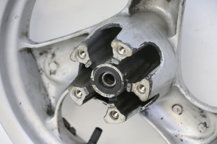 photo de OBRĘCZ PRZEDNIA KYMCO GRAND DINK 125 (2008 - 2014) - Zbliżenie techniczne