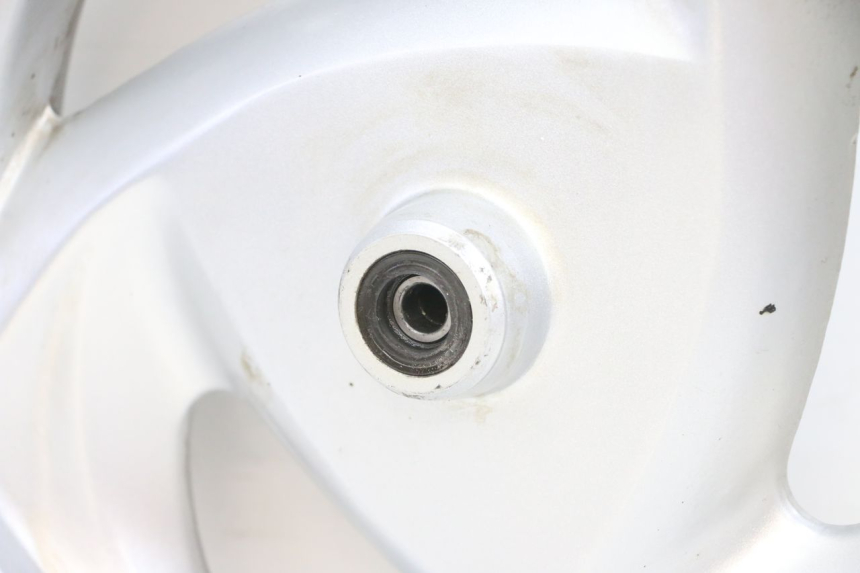 photo de OBRĘCZ PRZEDNIA SYM GTS EVO 125 (2009 - 2013) - Widok z bliska