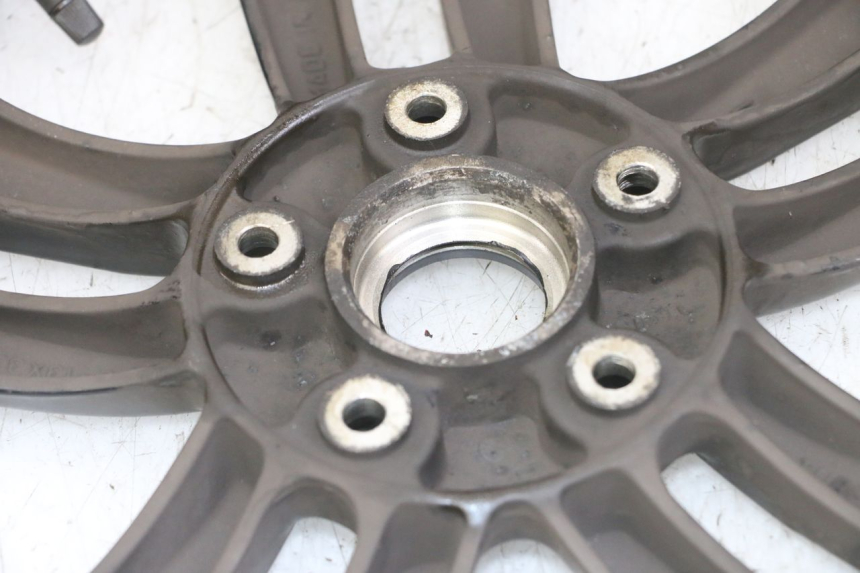 photo de OBRĘCZ PRZEDNIA PIAGGIO IE MP3 YOURBAN 300 (2011 - 2016) - Zbliżenie komponentów